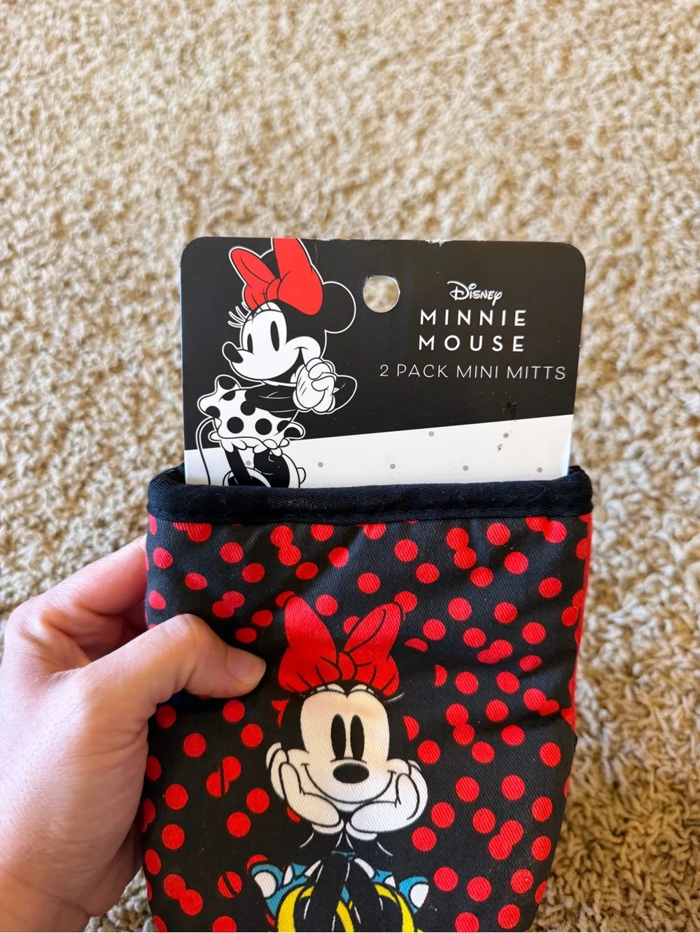 Disney Minnie Mouse 2 Pack Mini Oven Mitts Red Black